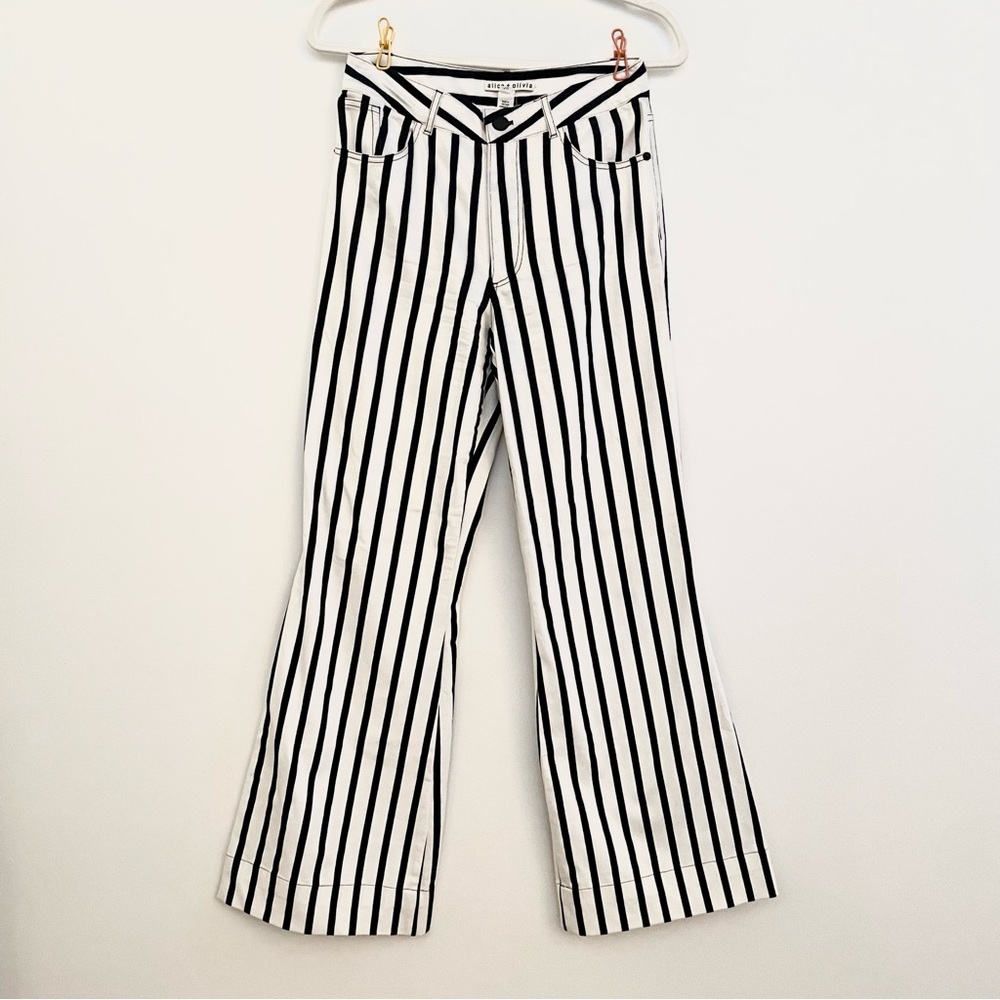 Alice and Olivia stretchy striped pant